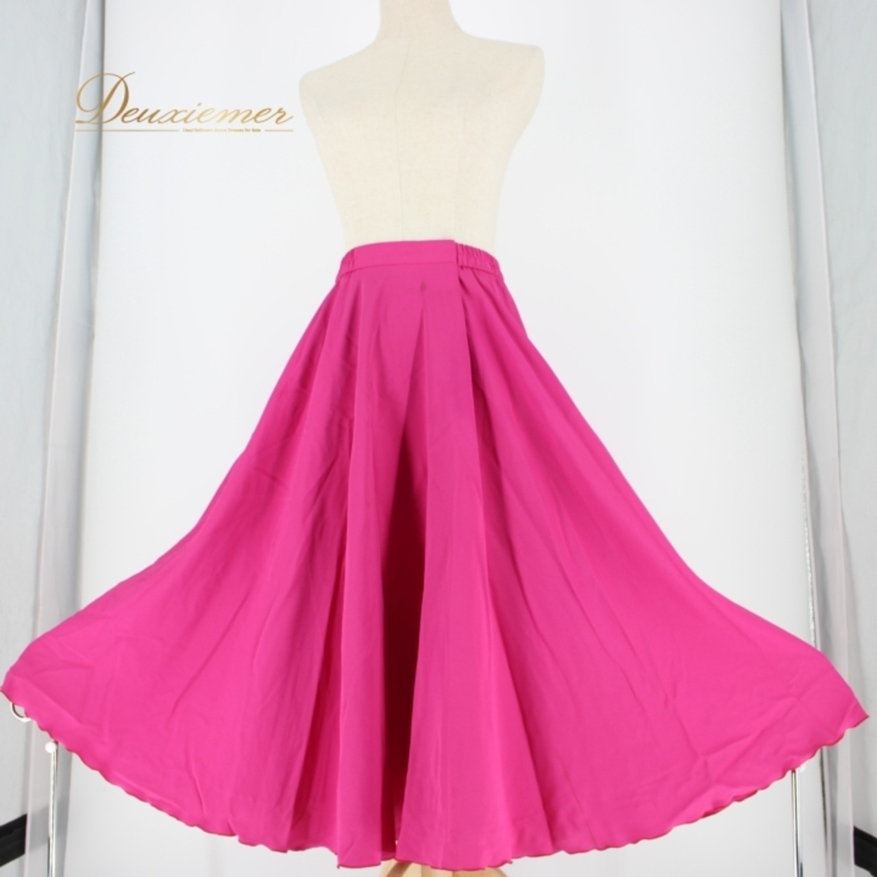 社交ダンス 衣装 スタンダード スカート レッスンウェア 女性用 オールシーズン Bright Proceed ブライトプロシード パープル系 無地 紫 スカート フレア 社交ダンス衣装 踊りやすい おしゃれ 可愛い スリム ポリエステル 衣装用 ゆったり 汎用性 高級感 輝く ダンスウェア 春夏秋冬 女性用サイズ L シンプルデザイン 着心地抜群 舞台衣装 衣装替え