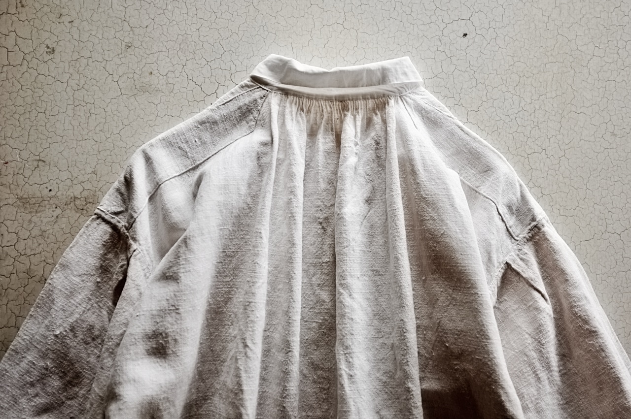 1900s フランス 清貧の画家へ 手織りシャンブルリネンによるグランパシャツ アンティーク