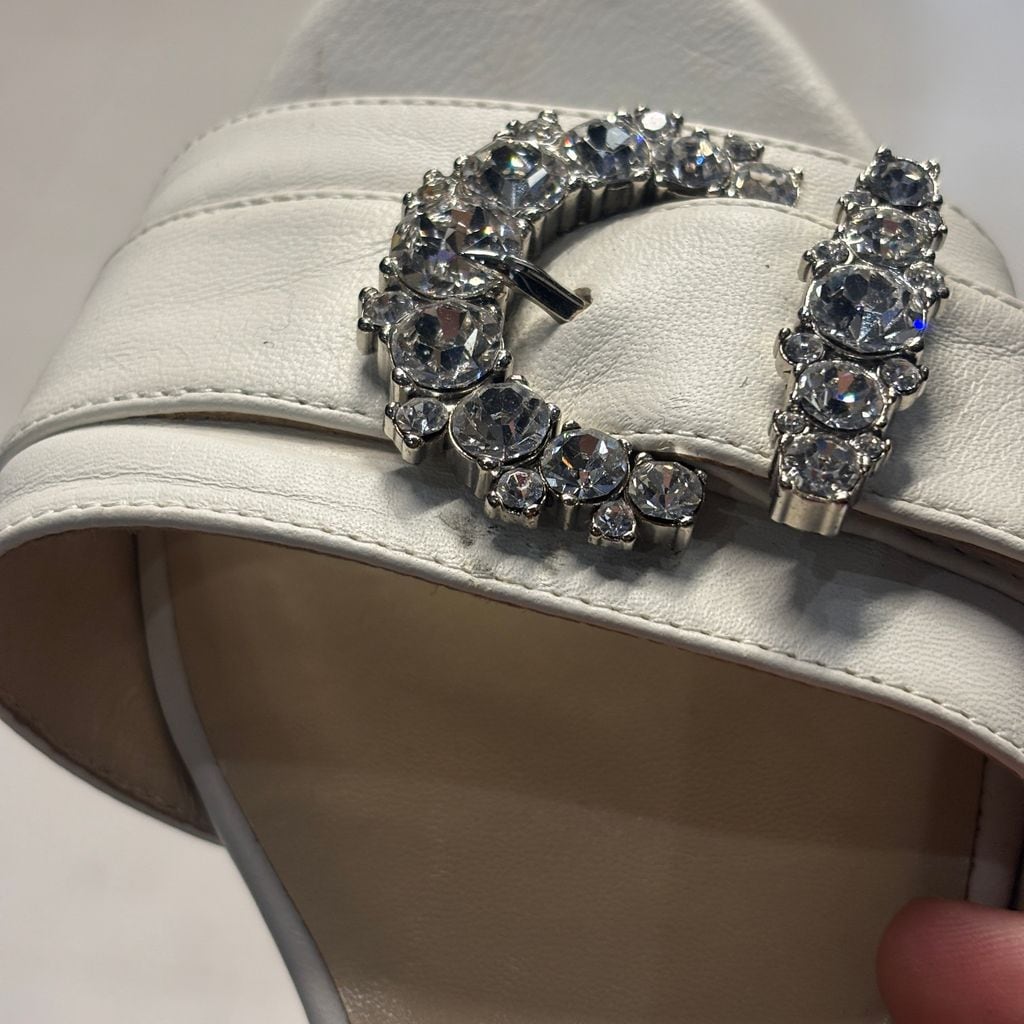 JIMMY CHOO ジミーチュウ Crystal Buckle Leather Mule Sandals
