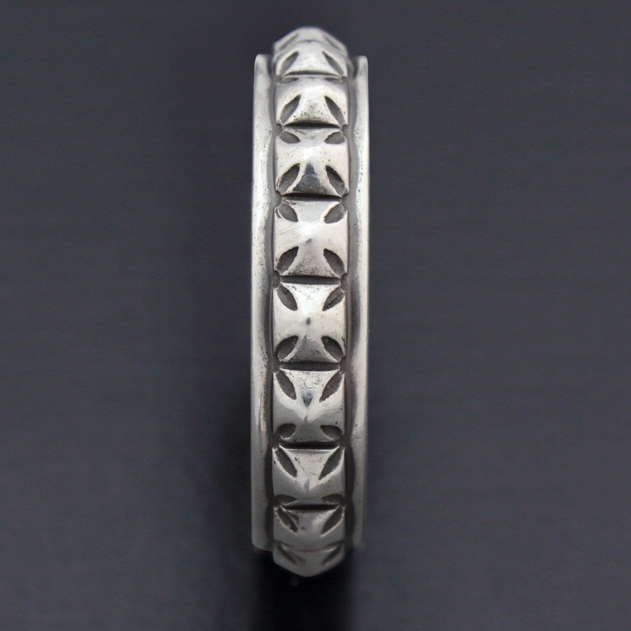 THIRTEEN DESIGNS サーティーンデザインズ RR-6 IRON CROSS PYRAMID
