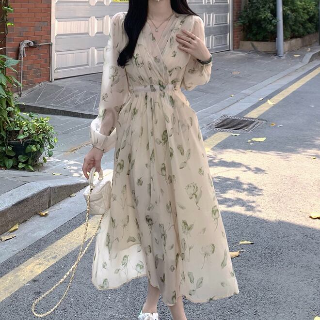 ワンピース レディース ロングワンピース 送料無料 ミモレ ミモレ丈 ロング ロング丈 長袖 パフスリーブ ウエストリボン かわいい 大人可愛い カジュアル 上品 エレガント 清楚 フェミニン おしゃれ お洒落 綺麗 お嬢様 ナチュラル こなれ感 ラブリー キュート ガーリー レトロ ロマンチック 抜け感 主役級 存在感 花柄 小花柄 フラワー 学生 通学 デート お出かけ 女子会 フリーサイズ 夏 20代 30代 40代 韓国 韓国系 着回し 普段使い 体型カバー ファッション コーデ インスタ映え