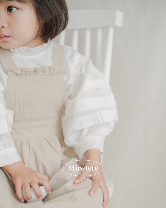 【取寄】クラシカルなハイネックフリルAラインブラウス