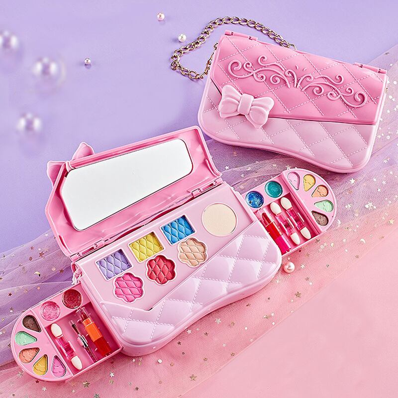 ADDICTIONメイクセット♡ 60%OFF クラッチバックおまけ付き コスプレアイテム 補助用アイテム キッズメイク 子供用メイクアップ