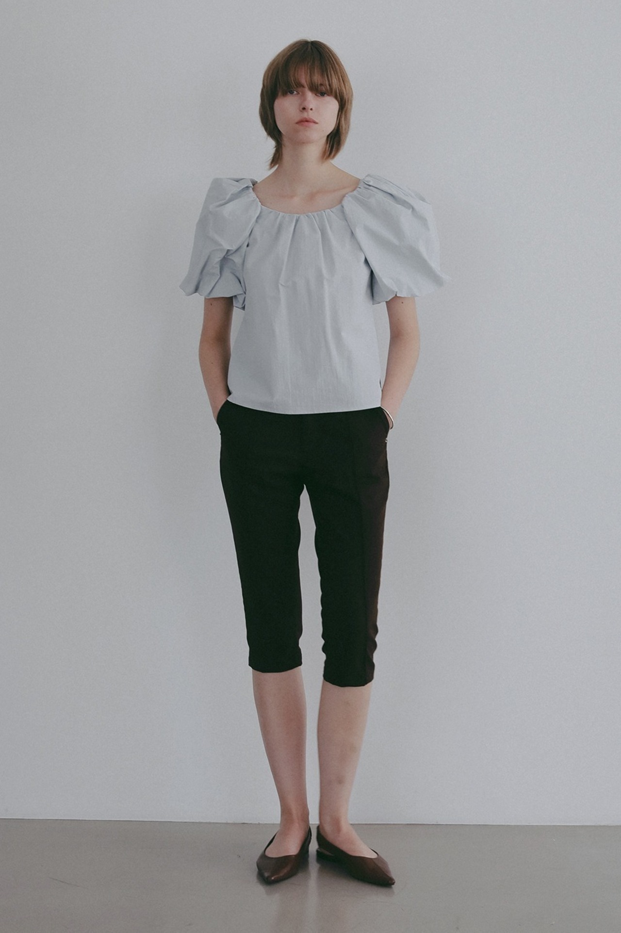 MANOF STRETCH CAPRI PANTS 2色展開