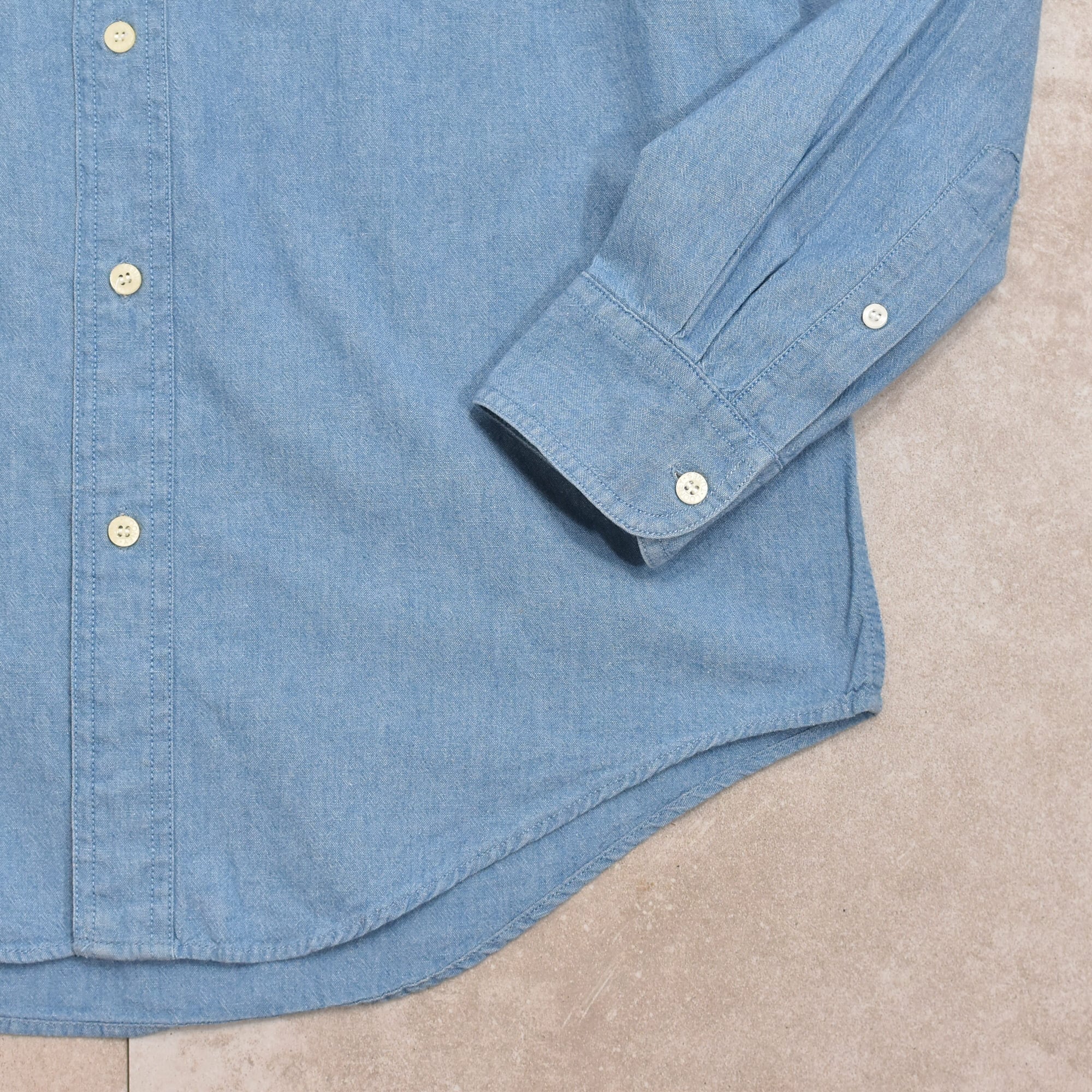 90s LOONEY TUNES Bugs Bunny embroidery chambray shirt | 古着屋