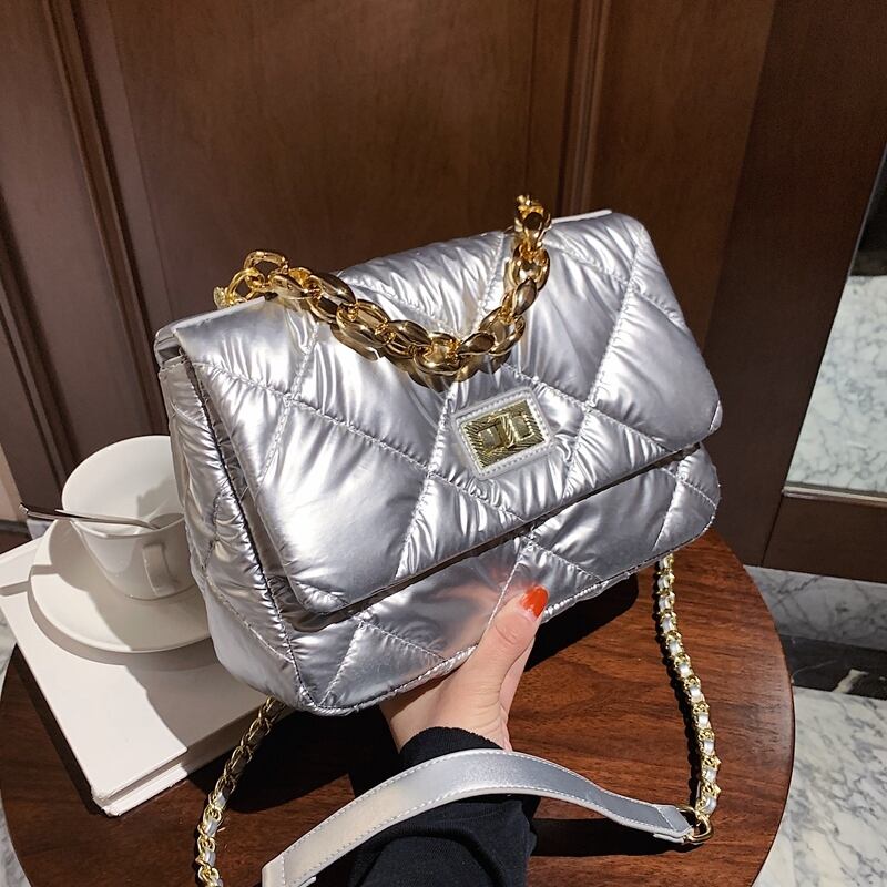 チェーン オータムウィンターレッド 秋物 冬物 メッセンジャーバッグ Tiancai_Wing_Bag18879965504