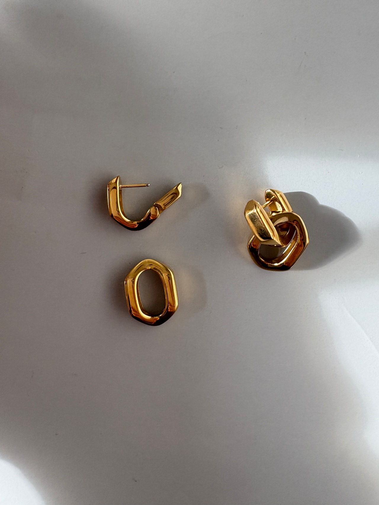 モードチェーンピアス