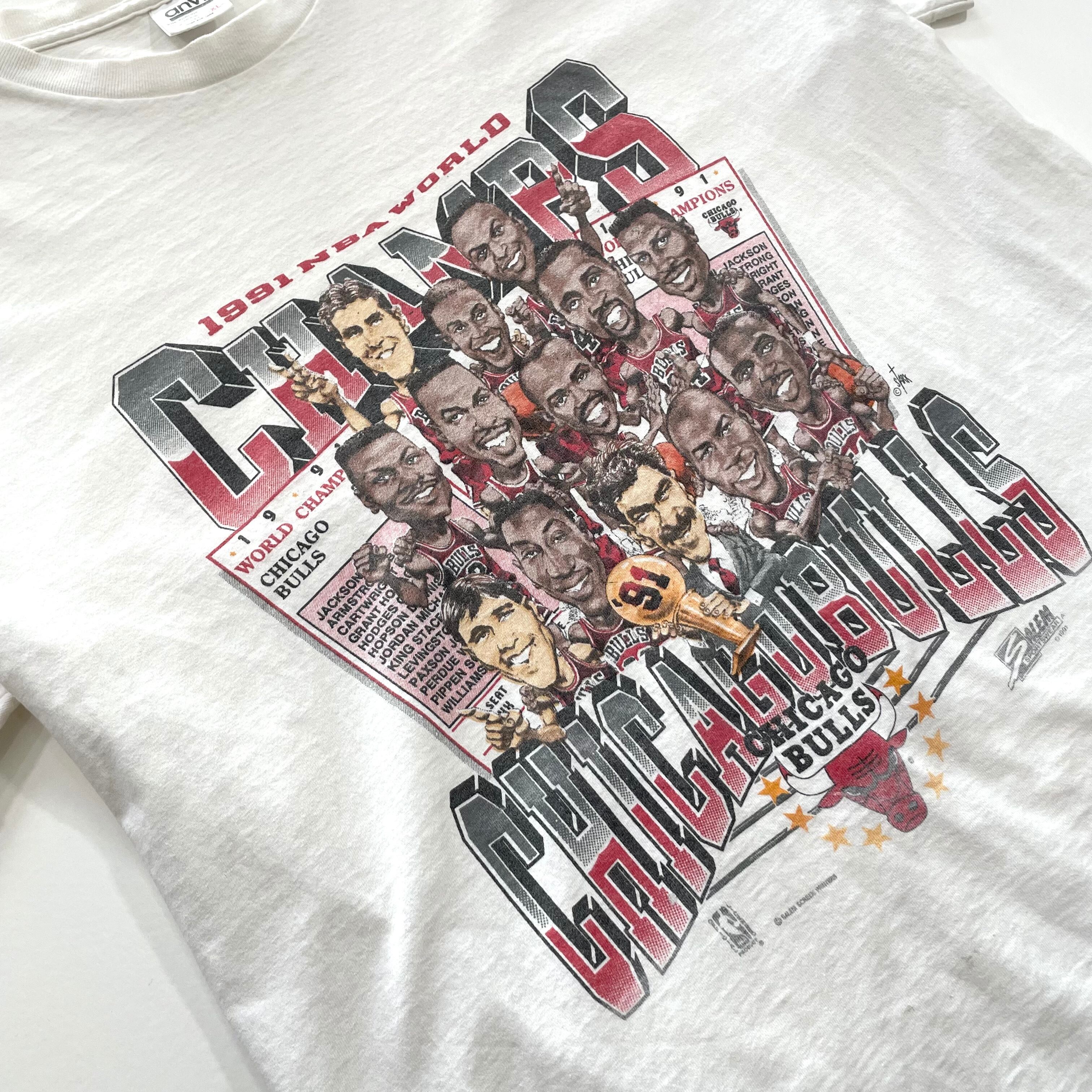 FRUIT OF THE LOOM NBA "Chicago Bulls"/ シカゴブルズ "5 TIME NBA CHAMPS" バッファロープリント Tシャツ 杢グレー系 Made in U.S.A【サイズ：Boy's 14-16】【バスケットボール】【レディース】