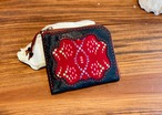 読谷山花織   L字ファスナーミニウォレット     　花織の色　赤　　革　黒