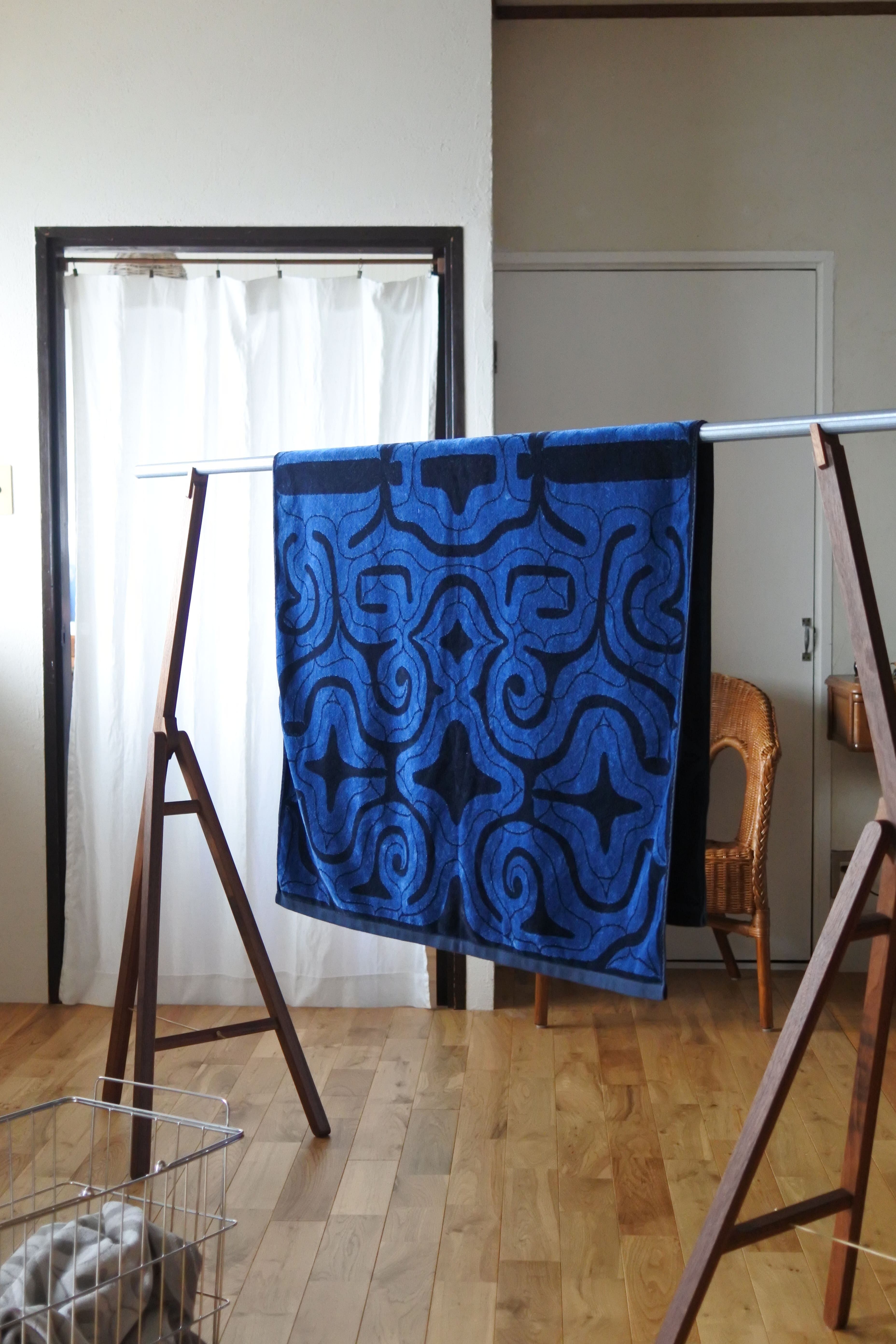 アイヌ文様の今治タオルブランケット 4color | NIBUTANI WORKS