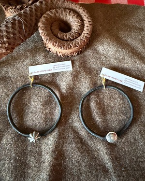 【ROSETTAPRAYER  GOODS】SILVER CONCHO HAIR GOM BRACELET