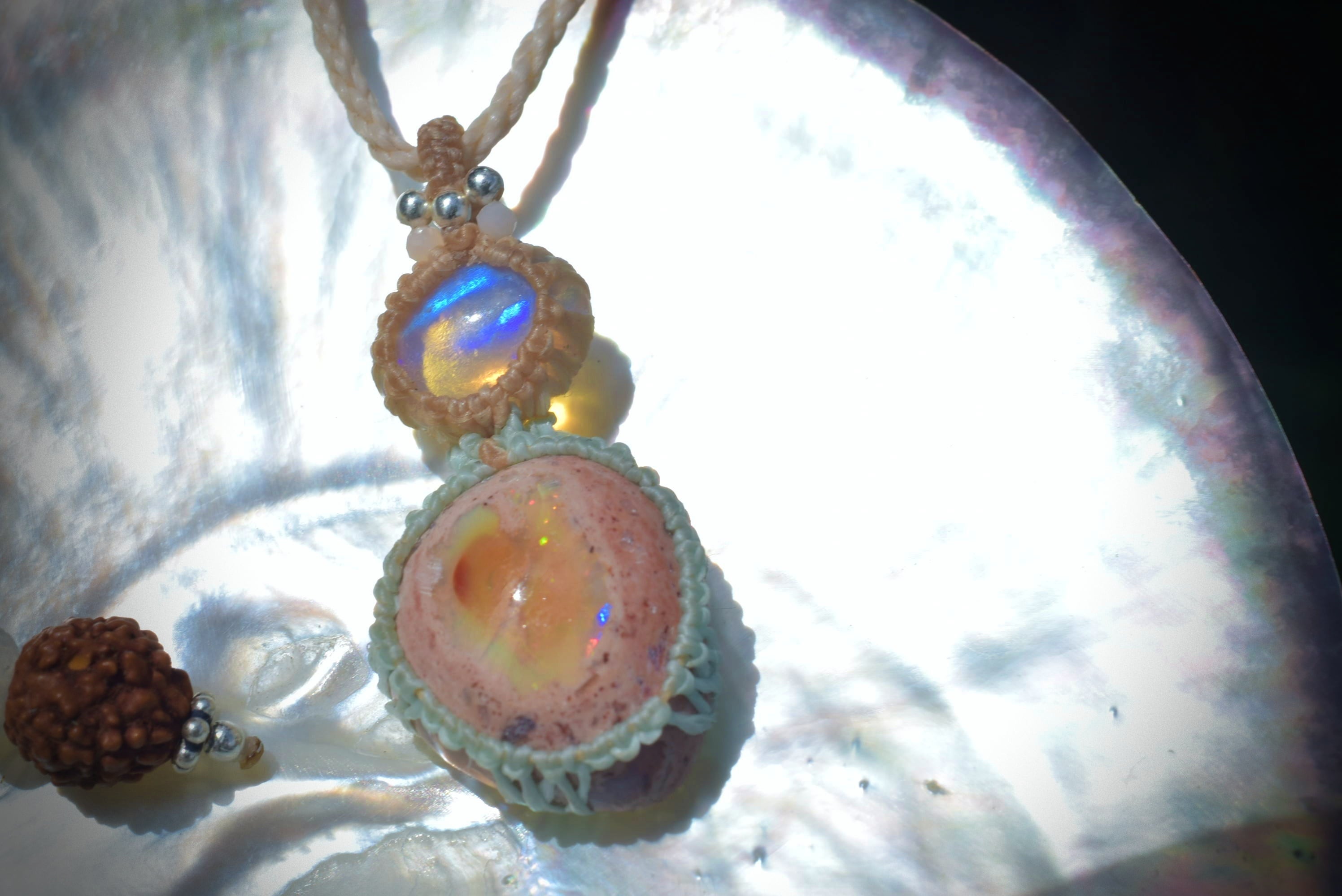 虹色の景色☆ウォーターオパールとカンテラオパール マクラメ