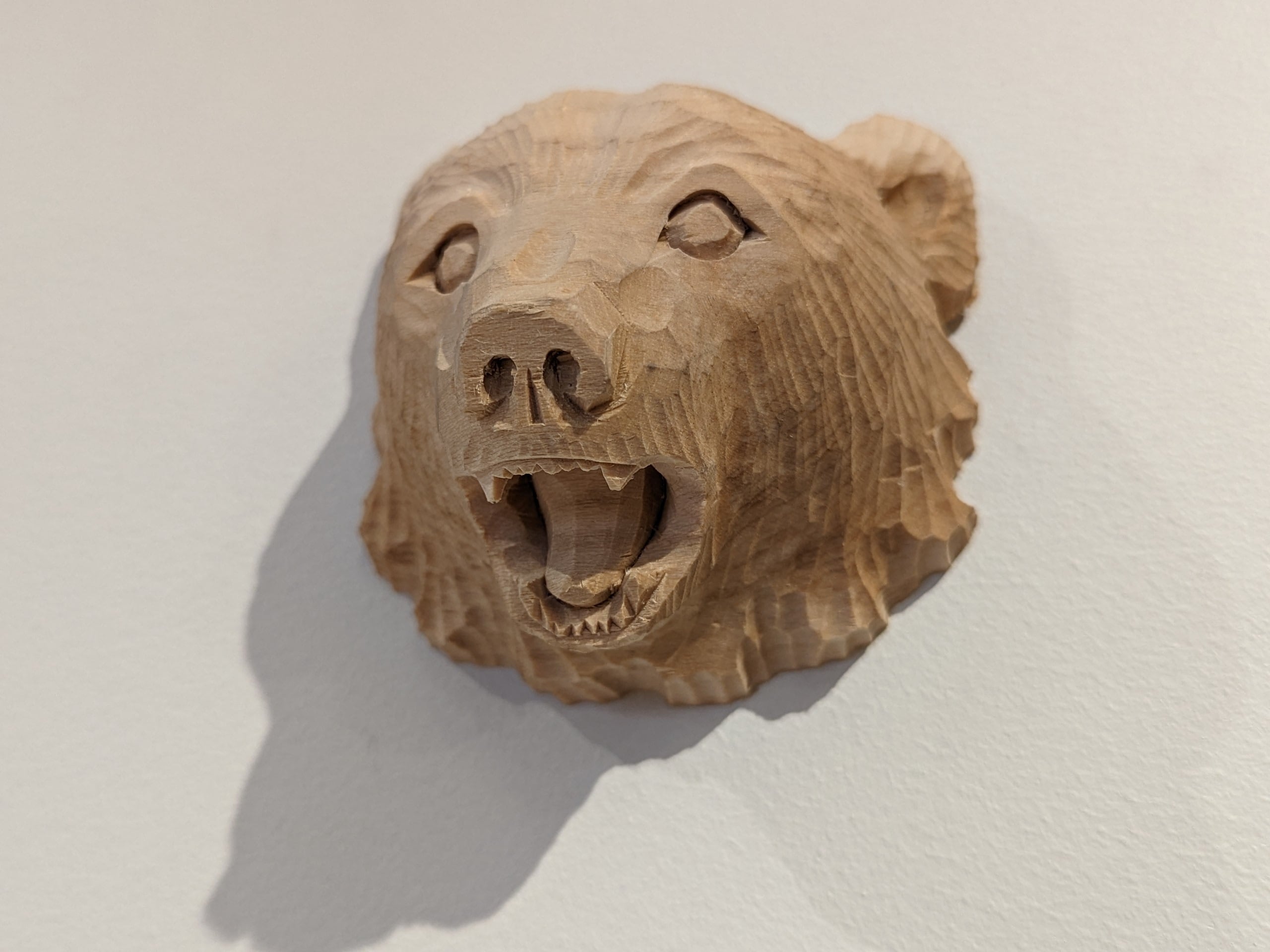 利(とし)さん 熊マスク #1（無塗装） | 木彫りの熊 | inoya