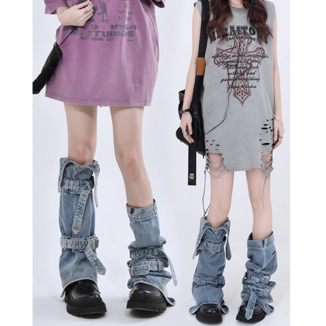 Asymmetric denim leg warmers E7083
