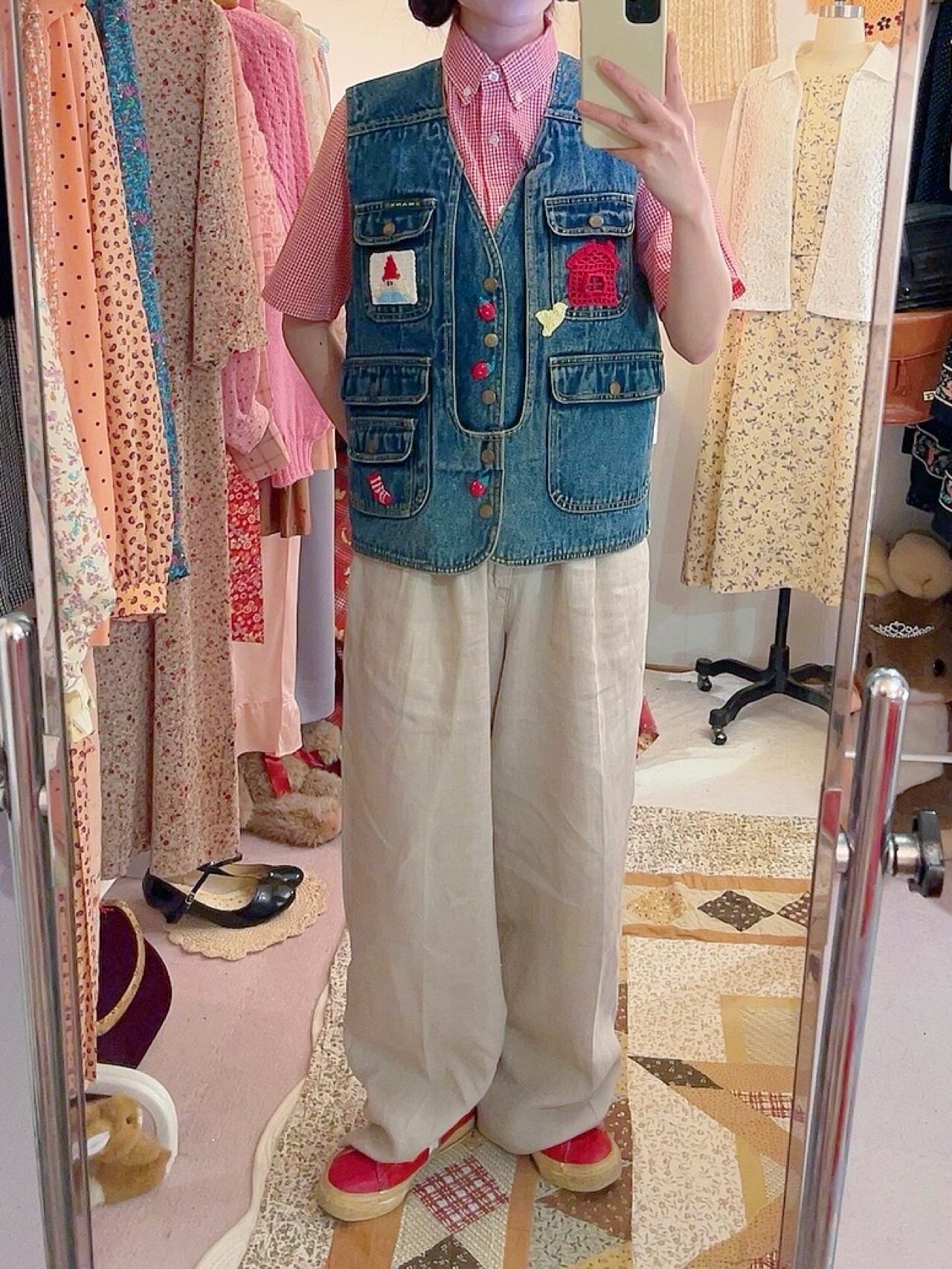 remake ✂︎ strawberry button denim vest