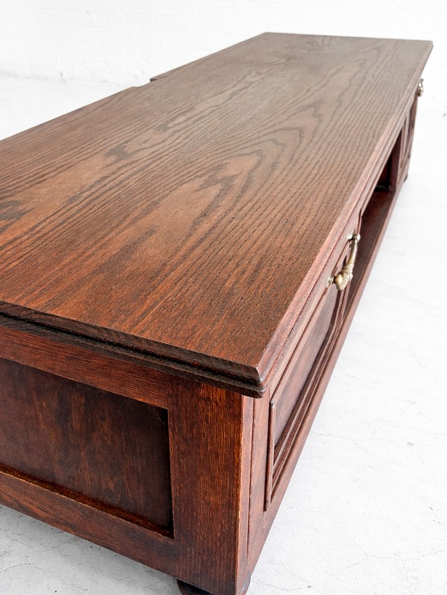 レッドオーク材テレビボード　輸入住宅向けテレビ台　（アンティーク調オーダーメイドTV台）W1500〜1800