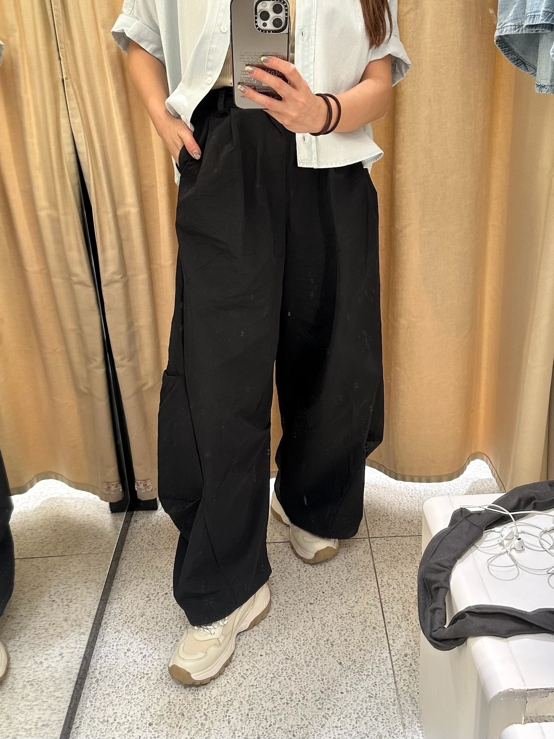 ナイロンタックバレルパンツ／ブラック | Primaras