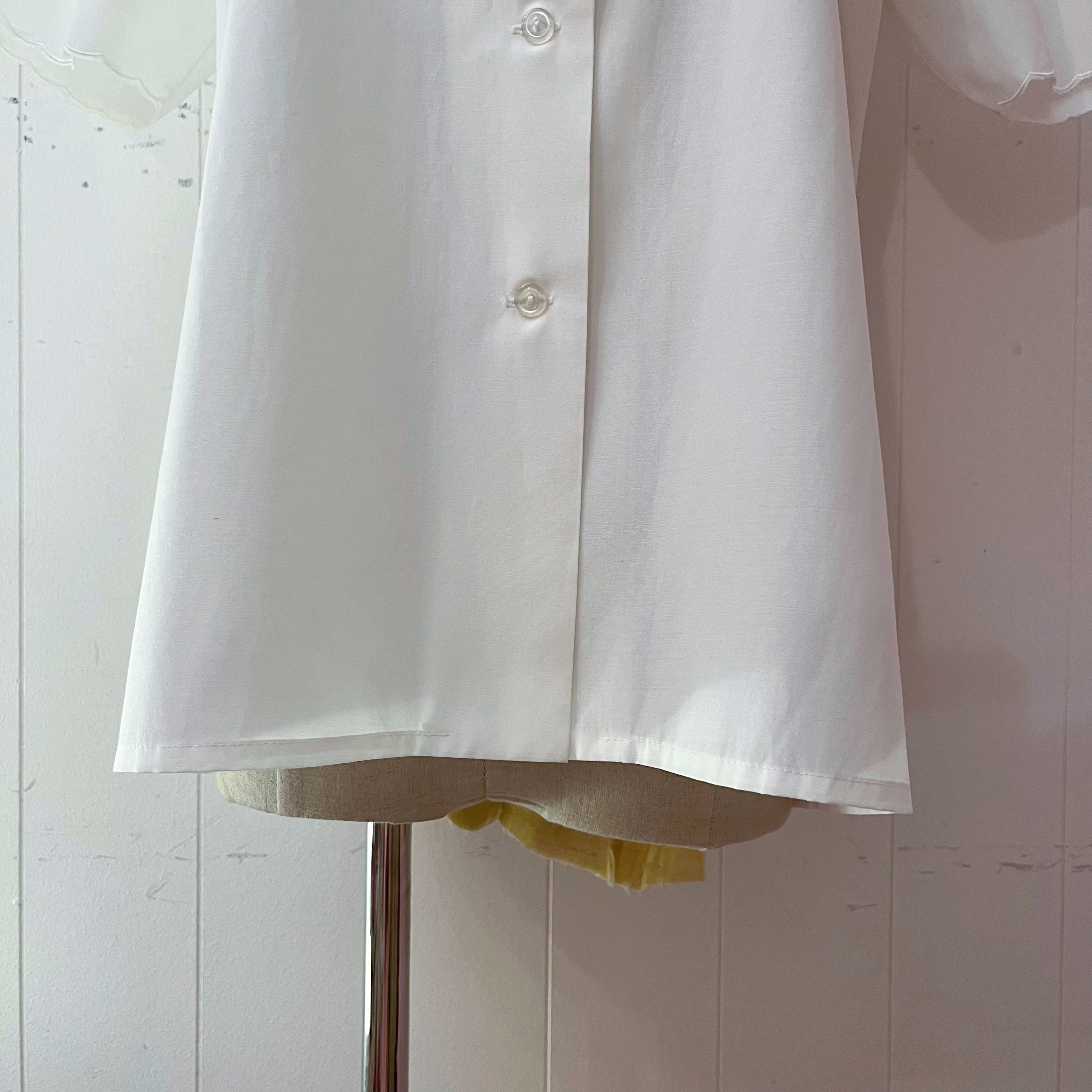 flower embroidery scallop white blouse