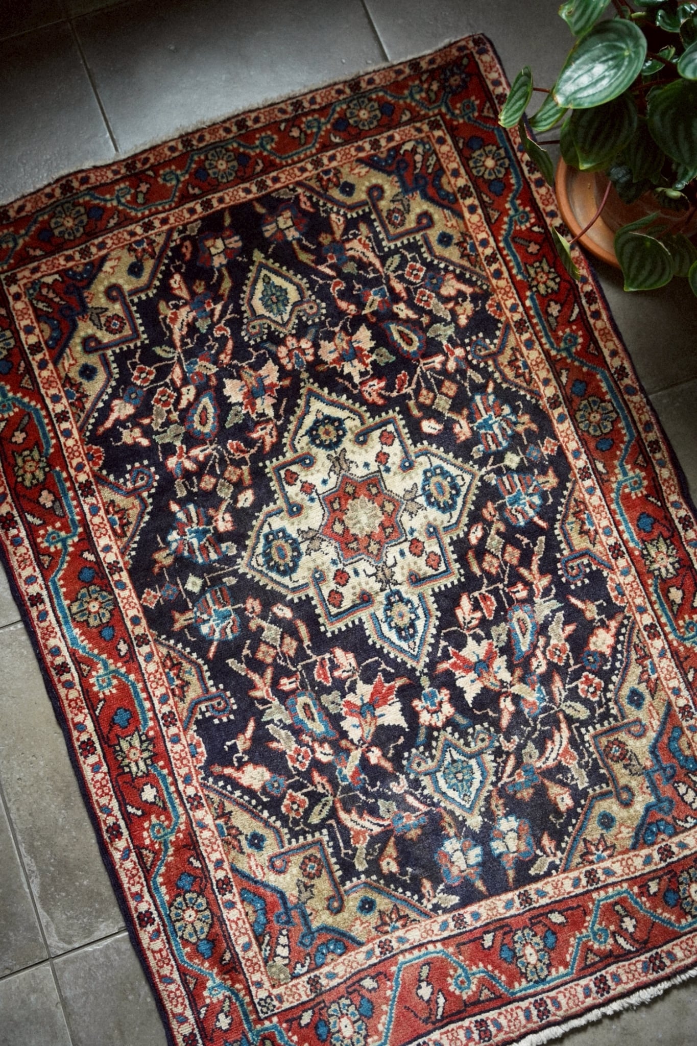 2243-01 Vintage Persian Senneh rug