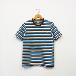 MULTI BORDER POCKET TEE (B)