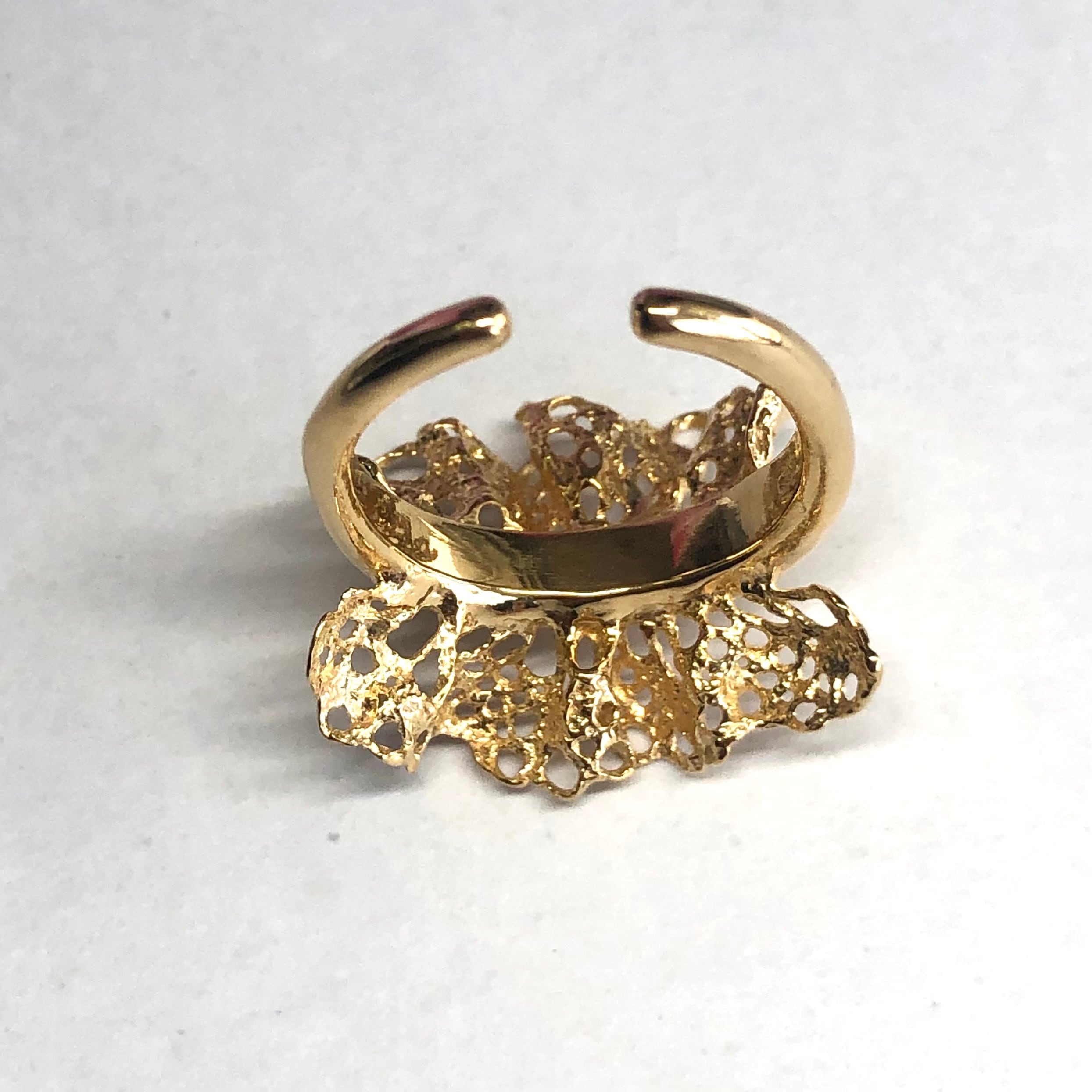 ふりるの指輪 Mサイズ（約8号〜11号） | シロメ