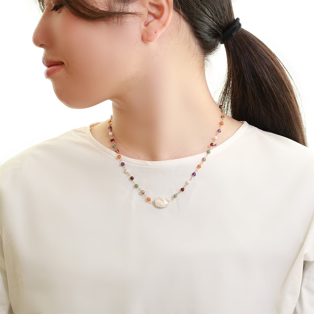 おしゃれに明るく日常使い！マルチカラー メガネ留め ネックレス