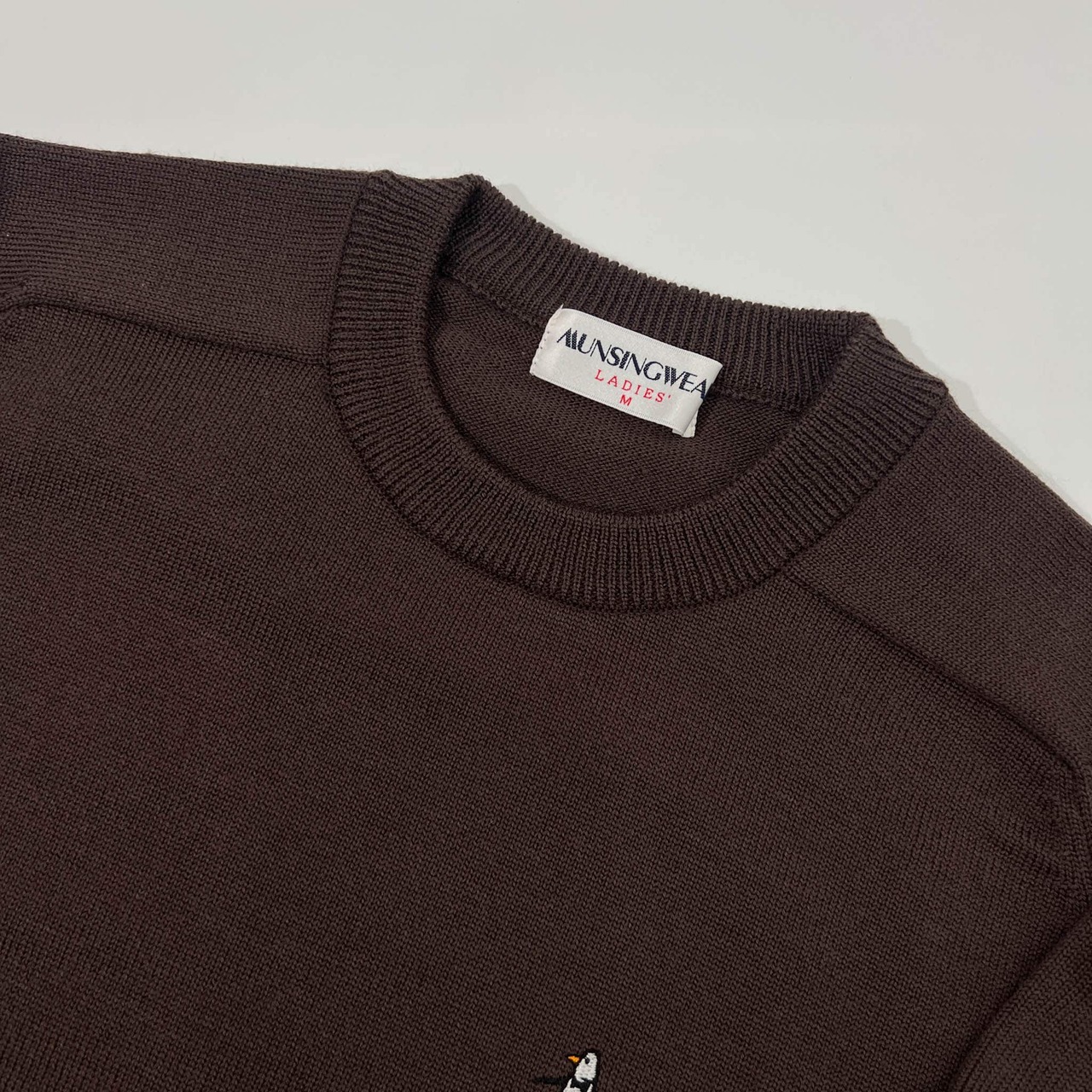 Munsingwear マンシングウェア ワンポイント刺繍 ウールニット セーター M/ブラウン/レディース