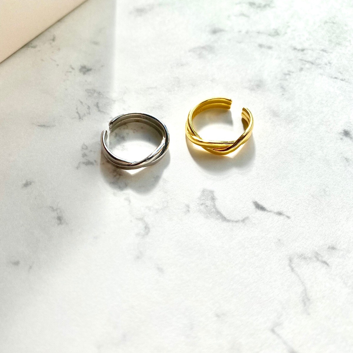 silver925 narrow x ring she'on