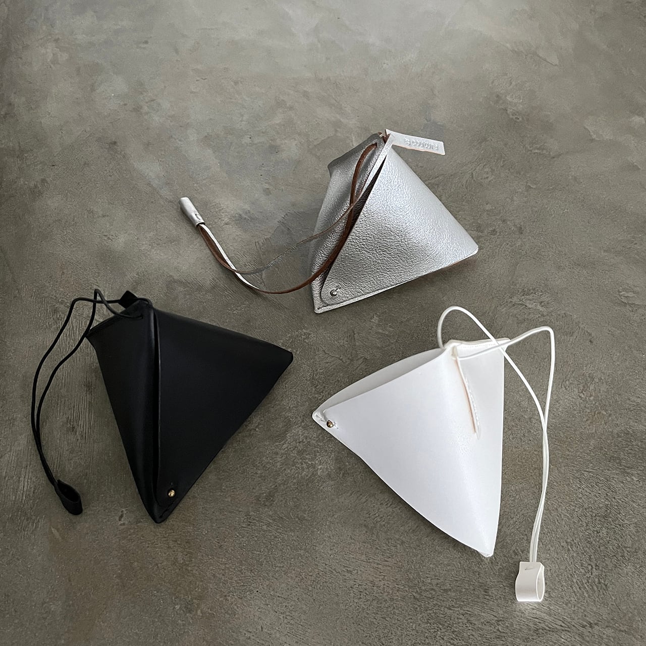 サンカクポーチ