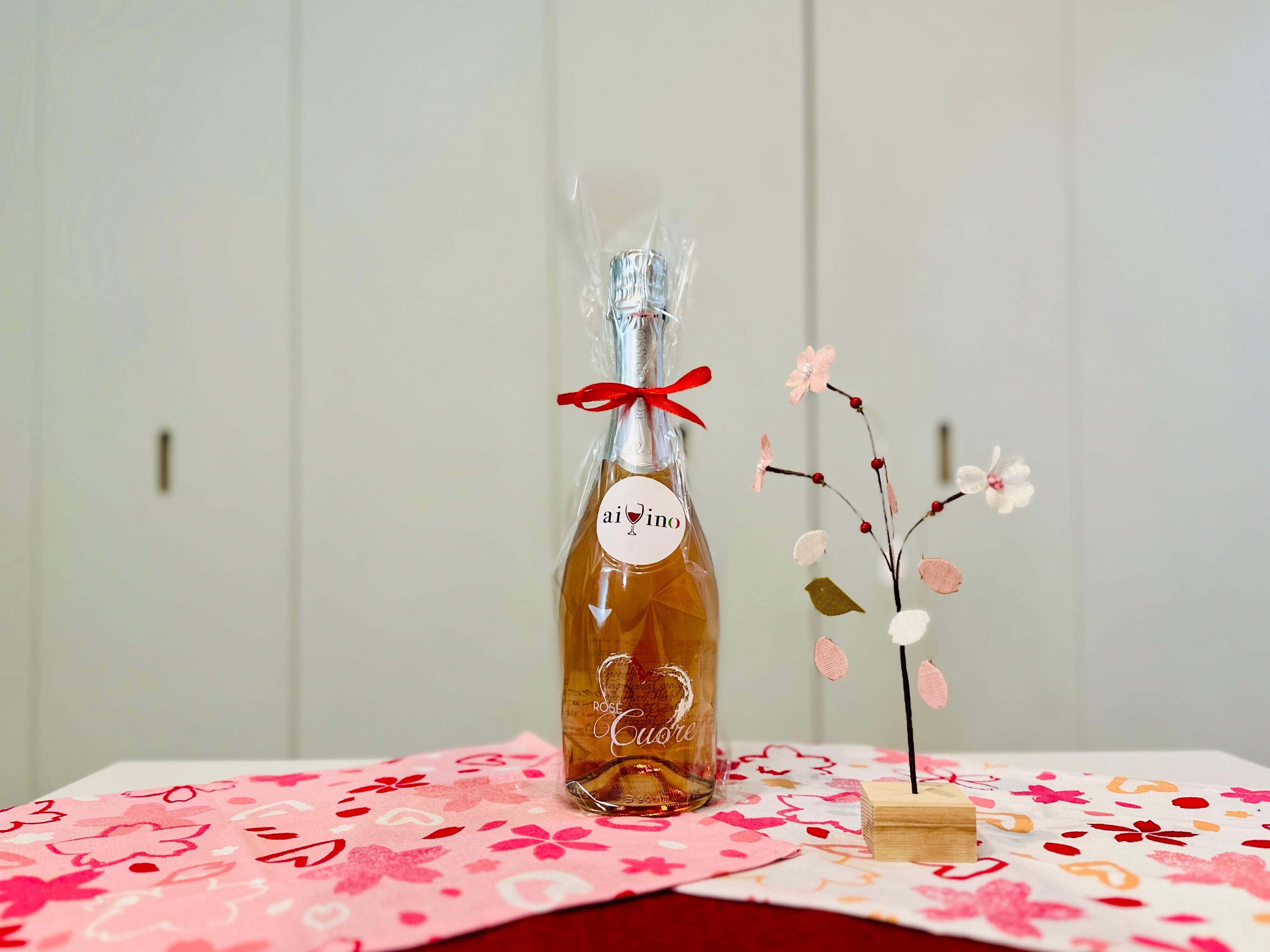 バレンタインにオススメロゼ、イタリアで最も名前が長い品種から造られるロゼ泡