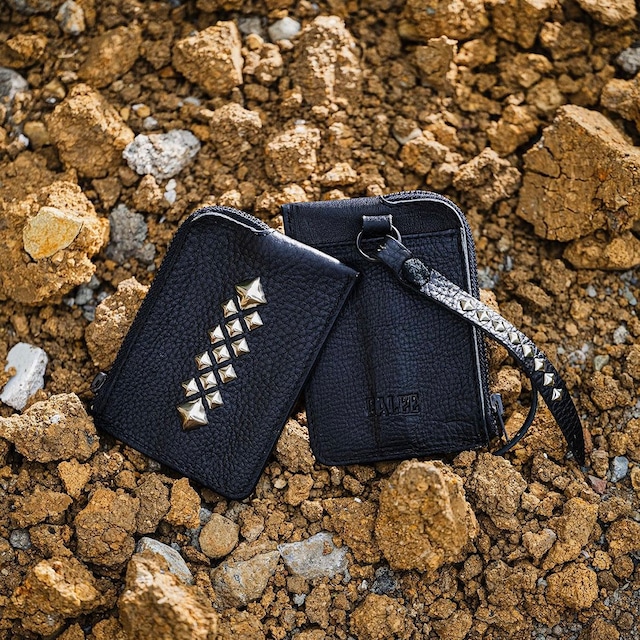 Studs leather multi case