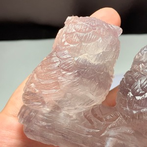 福を呼ぶ✩ピンクがかる色合い♪フローライトフクロウ置物