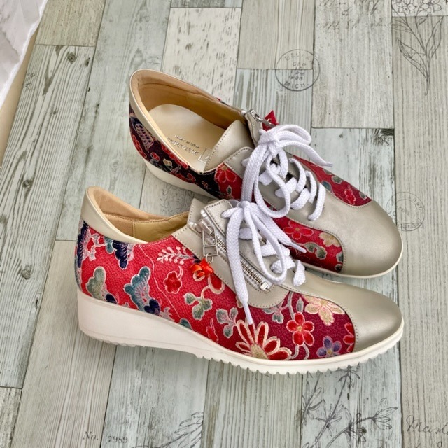 和ごころスニーカー【本革シルバー✖️絹着物ちりめん】