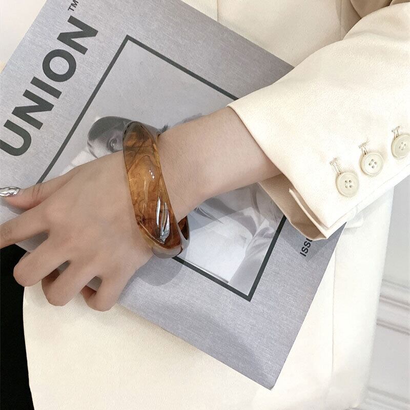 マーブルクリアバングル | ２本セット マーブル スクエア バングル 夏 アクセサリー | Aerg　（アーグ）｜レディースアパレル通販サイト  powered by BASE