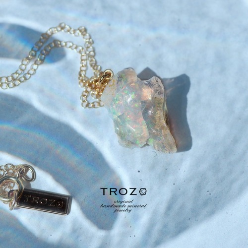 【121 Emerald Song Collection】 オパール 鉱物原石 14kgfネックレス 天然石 アクセサリー