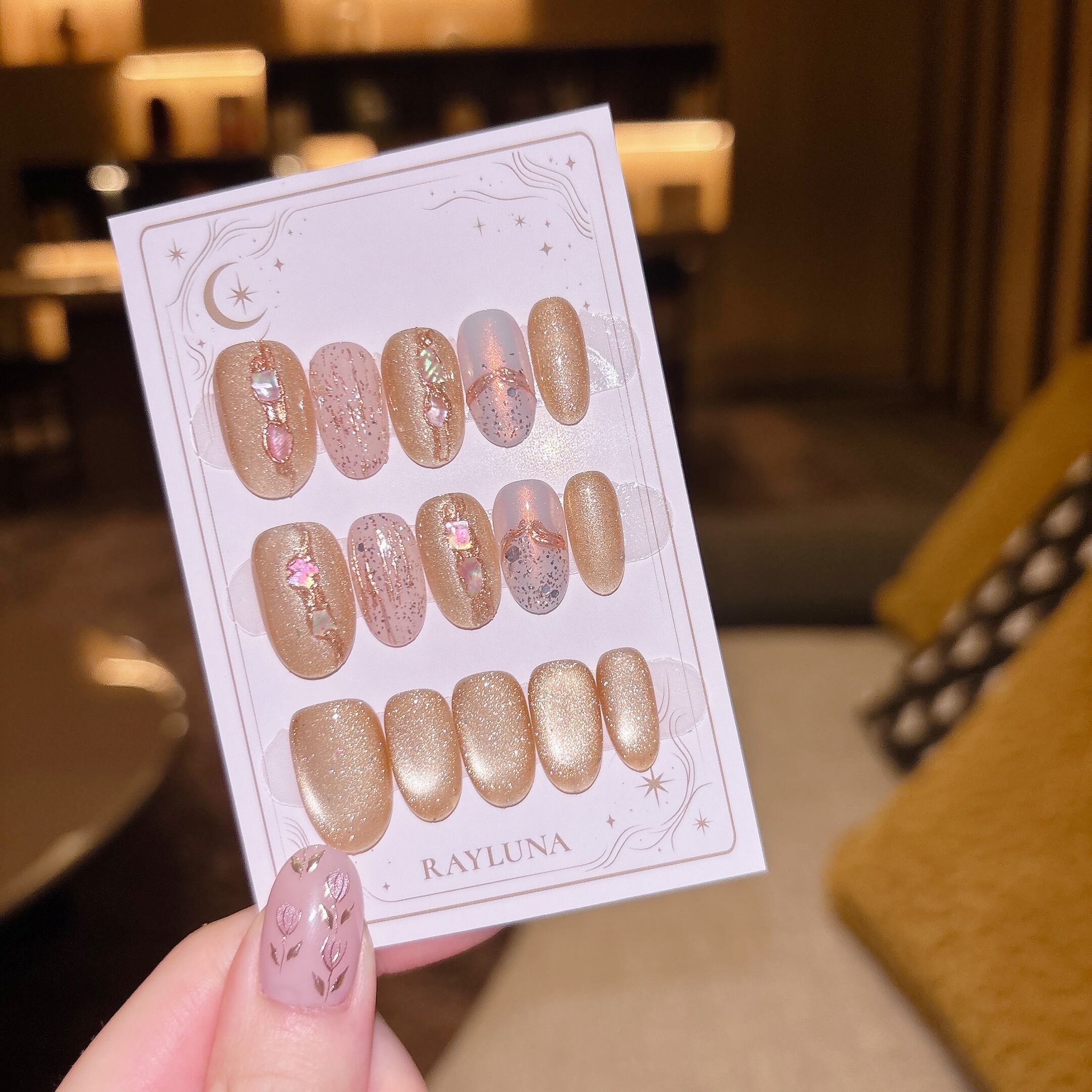 #569 /XY138 繰り返し使えるネイルチップ