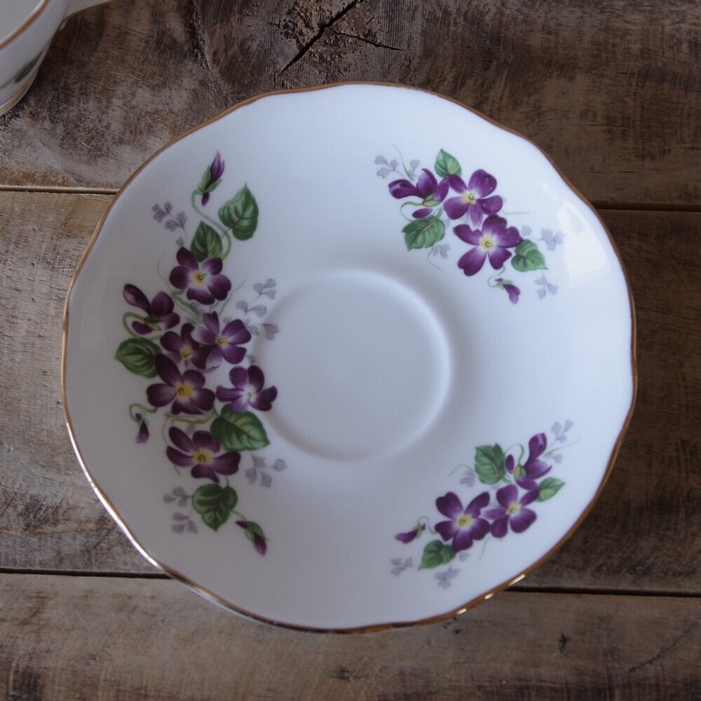 Duchess ダッチェス ヴィオレッタ Violetta コーヒーカップ ソーサー すみれ 花柄 3 イギリス ヴィンテージ 食器 陶器 レトロ アンティーク Flohmarkt フローマルクト Duchess ダッチェス ヴィオレッタ Violetta コーヒーカップ ソーサー すみれ 花柄 3 イギリス ヴィンテージ 食器 陶器 レトロ アンティーク Flohmarkt フローマルクト
