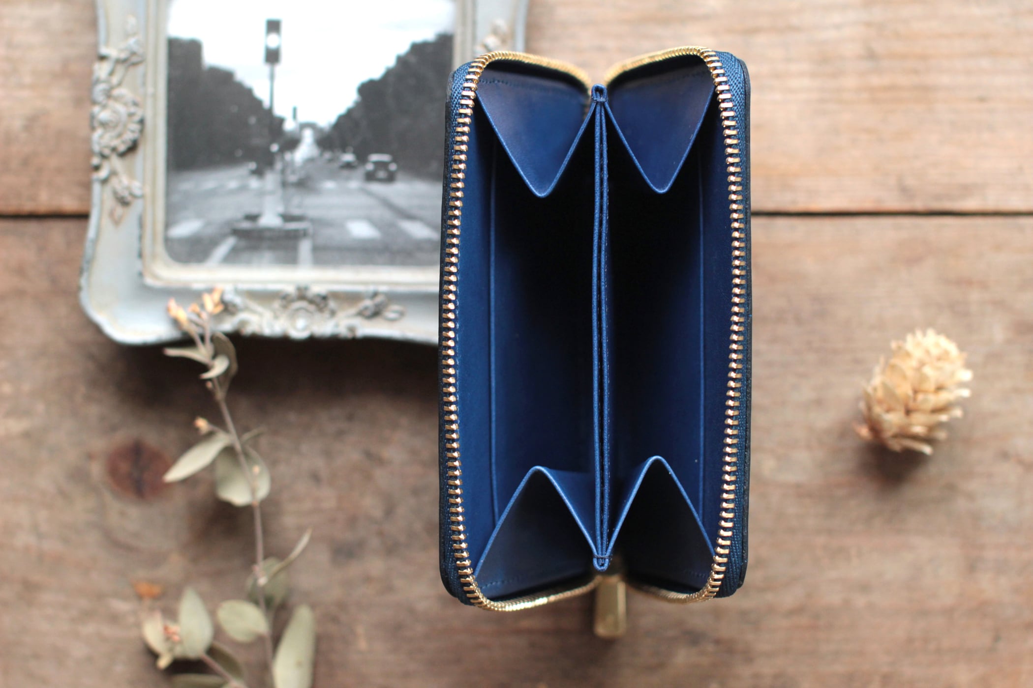 藍染革[migaki] コインケース【江戸小紋・円角(enkaku)】 | enku