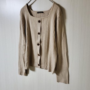 【USED】カットソー　春コーデ　丈短め