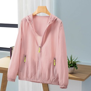 レディース トップス パーカー 羽織 長袖 フード ファスナー ポケット 前開き 透け感 薄手 かわいい カジュアル おしゃれ ラフ スポーティー 存在感 ベーシック アクティブ 無地 春 夏 秋 ロングシーズン 部活 アウトドア キャンプ 旅行 公園 高原 ツーリング 重ね着 プチプラ 普段使い 着回し インスタ映え M L XL 2XL 3XL 4XL 5XL 6XL 小さいサイズ 大きいサイズ ビッグ カラバリ ホワイト ブラック グレー ピンク ブルー グリーン ベーシックカラー 春カラー