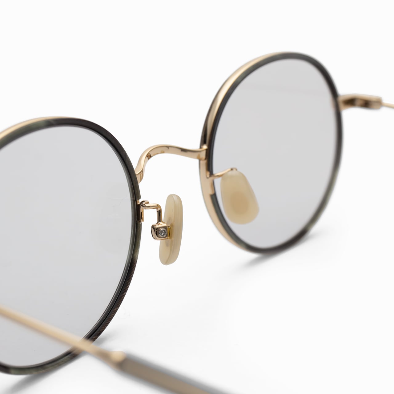 Queue 131 ｷｭｰ | CASU eyewear