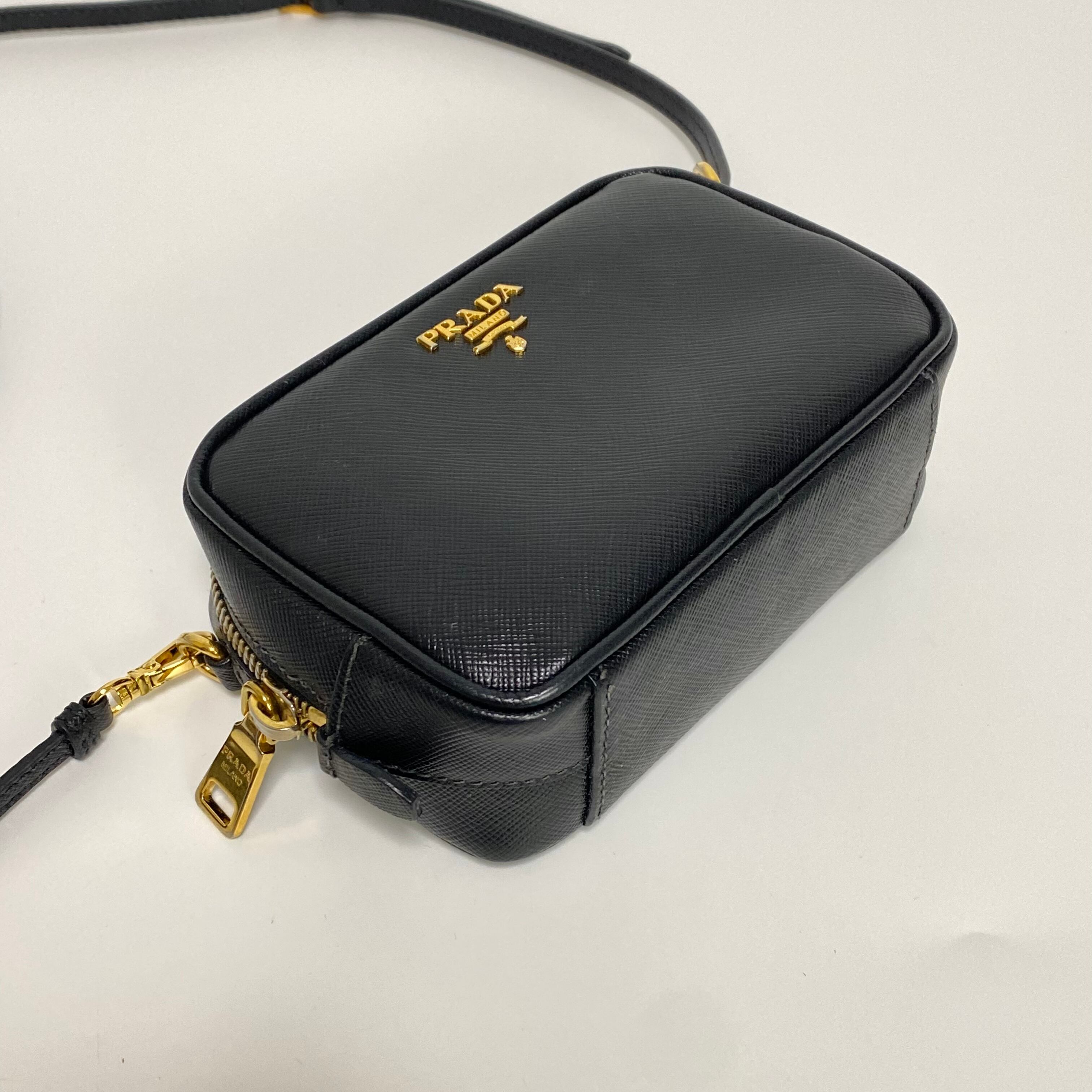 PRADA プラダ サフィアーノ ショルダーバッグ ブラック    rean