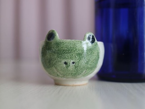 【SOLD OUT】けろ猪口（陶器）