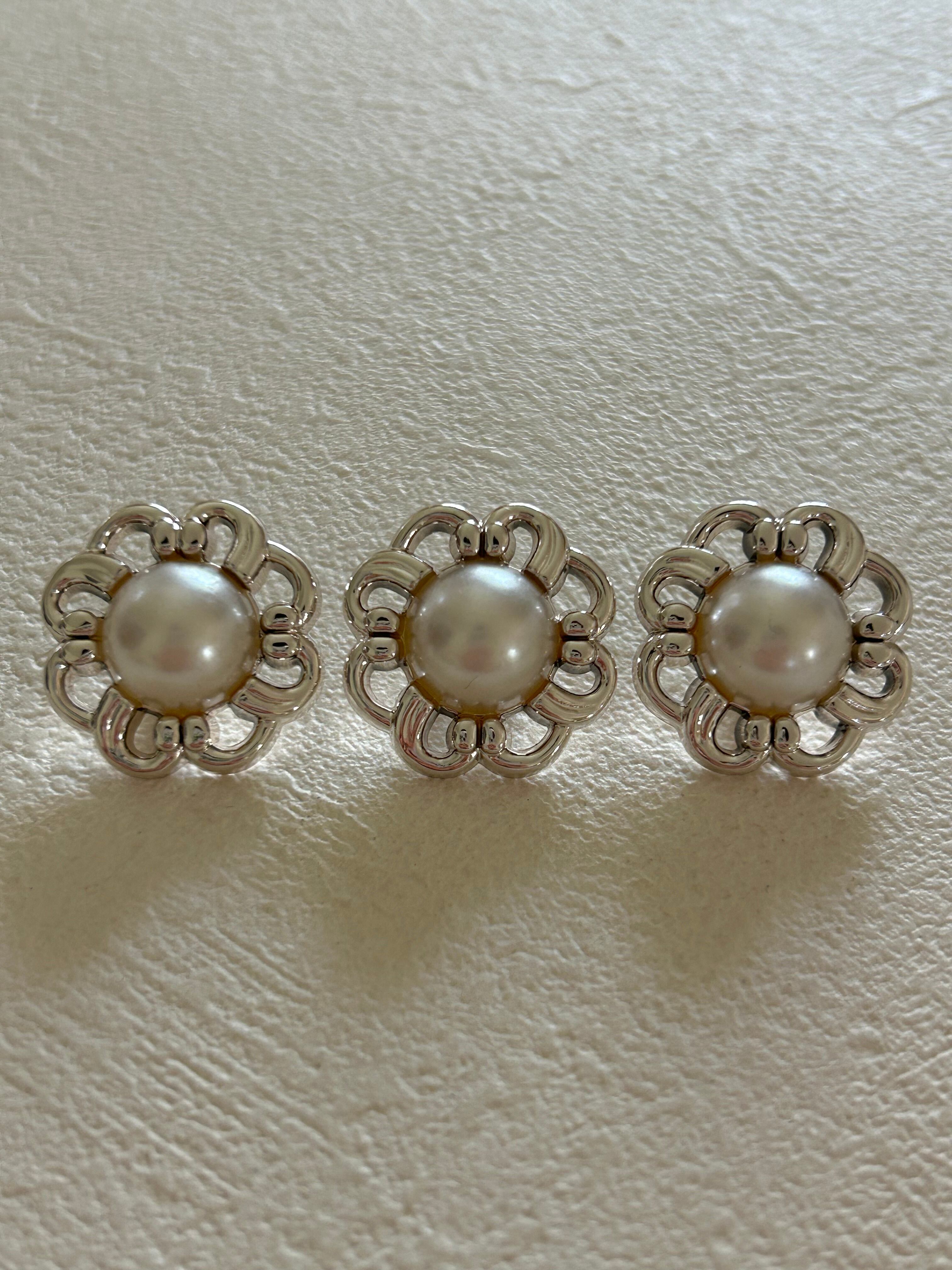 Japanese Vintageボタン プラスチック シルバー 19mm フラワー パール調カボション アクセサリーパーツ デコレーション材