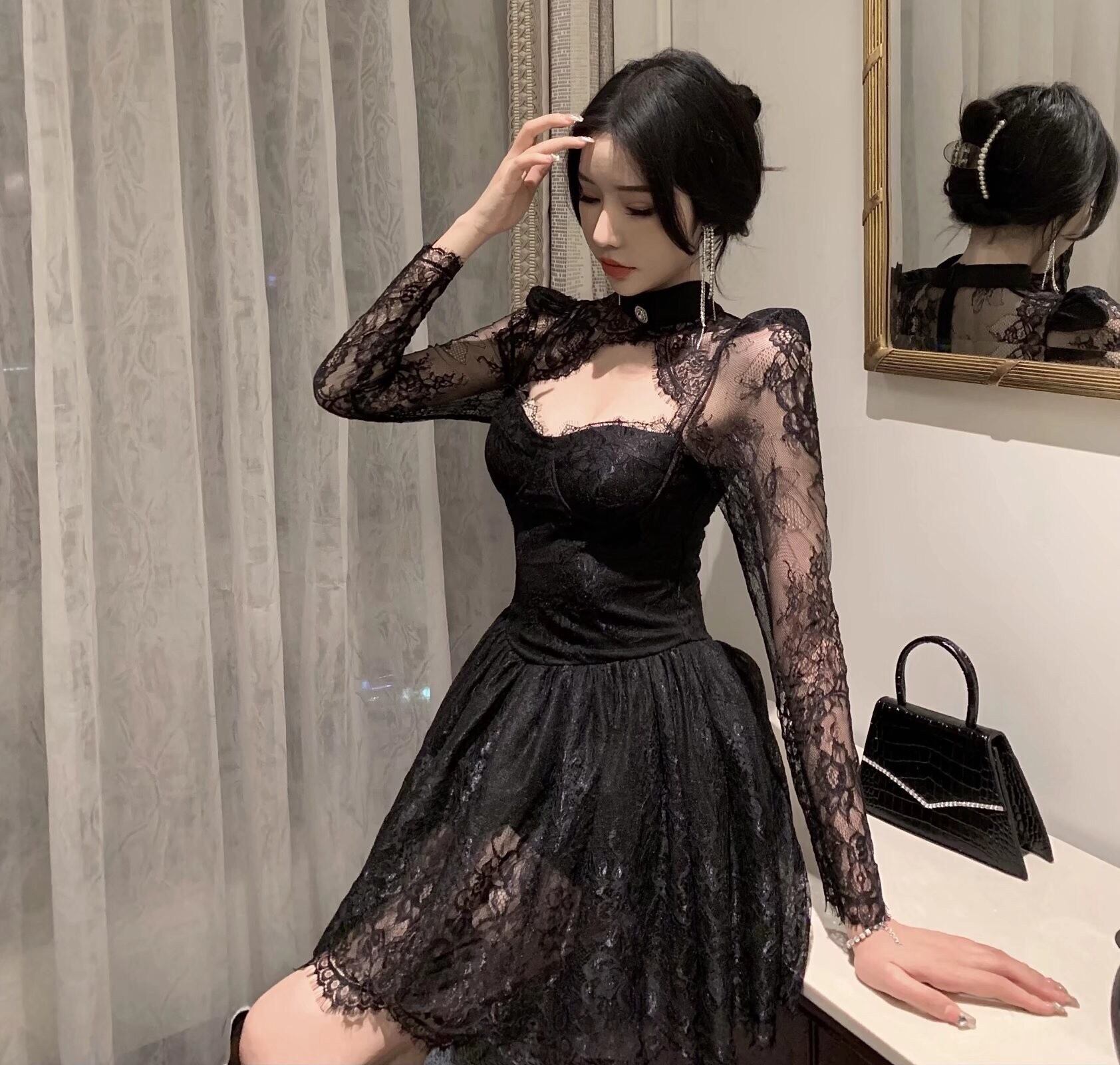 D&G ディージー　オフショルドレス　黒ブラック　ワンピ　フレア　ハンガー付 ワンピース 白 ブラック 黒 レース セクシー パーティー