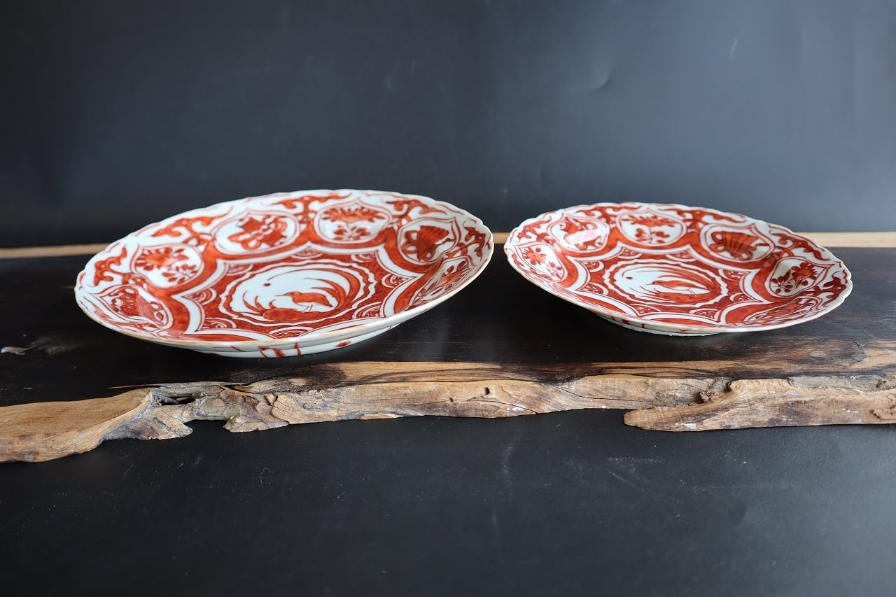 赤絵芙蓉手打ち込み七寸皿(明山手.大) | 陶つちやま