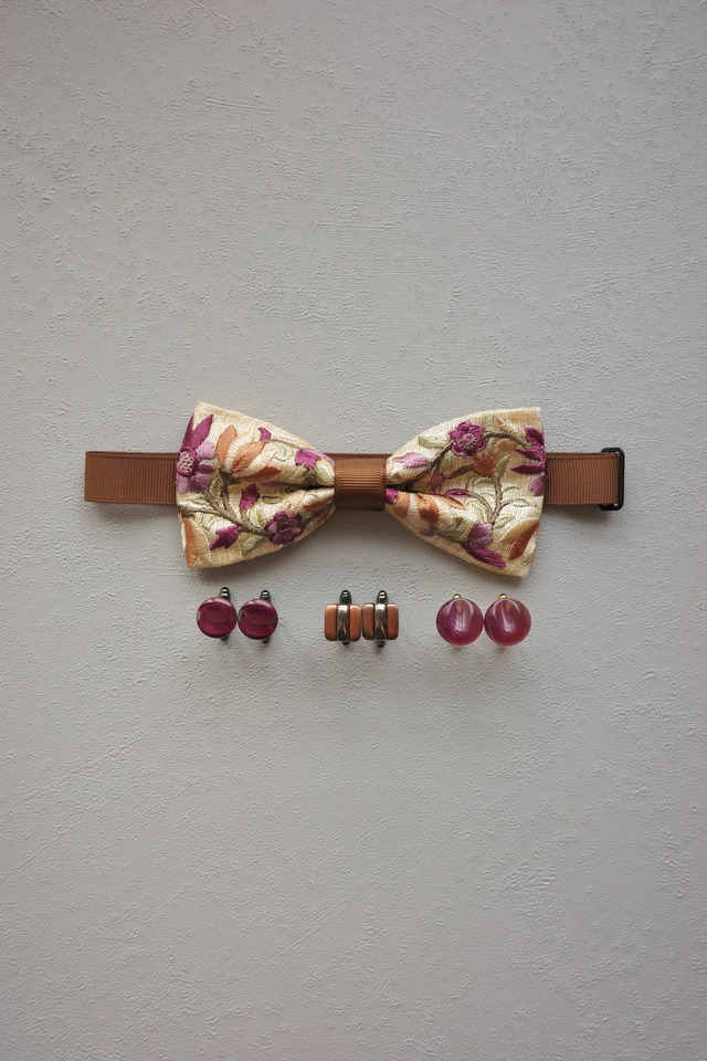 tai × cuffs button SET