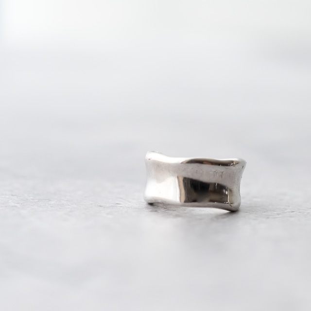 【送料無料】フリーサイズSilver wave wide ring