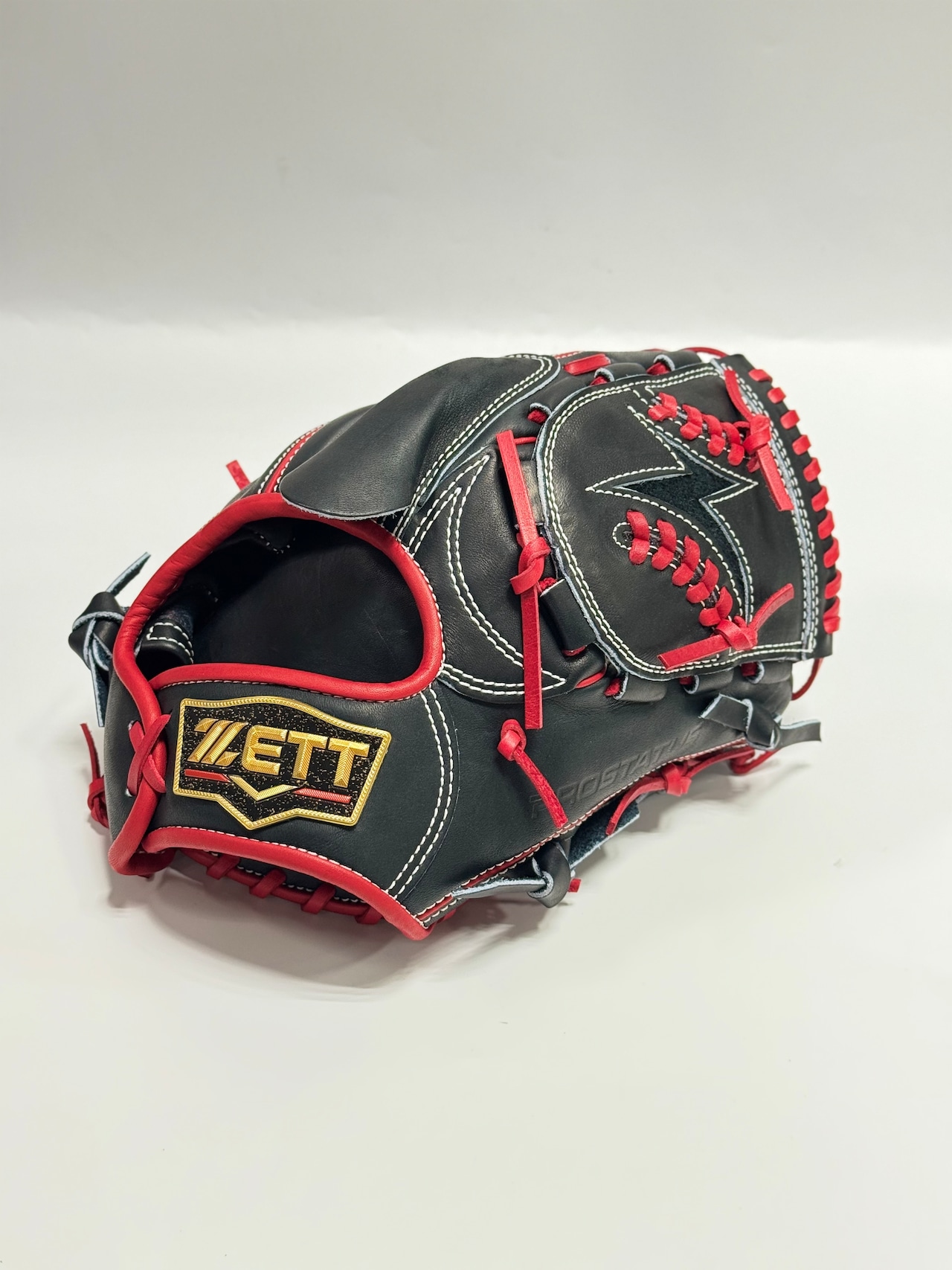 ZETT PROSTATUSーゼットプロステイタス michii supreme order 硬式グローブ ゼットミチイオリジナルグラブ 右投げ用 661型 山﨑伊織モデル ナイトブラック×レッド・画像2