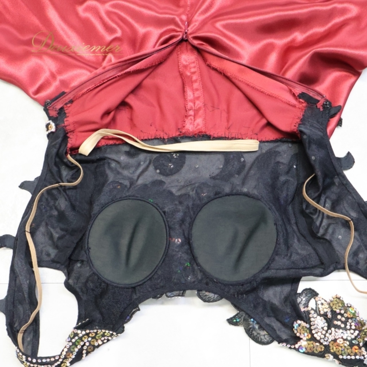 社交ダンス 衣装 ワンピース ドレス 赤 黒 パーティドレス フロート レース 光沢 高級感 軽い 薄い ブラック系 レッド系 上品 おしゃれ レディース パーティーイベント 華やか エレガント